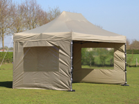 vouwtent 3x4,5 Solid 30 in zandkleur, hier met 3 zijwanden